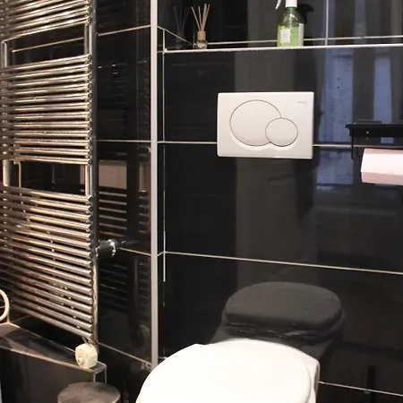 Cosy For Two In The Heart Of Apartament