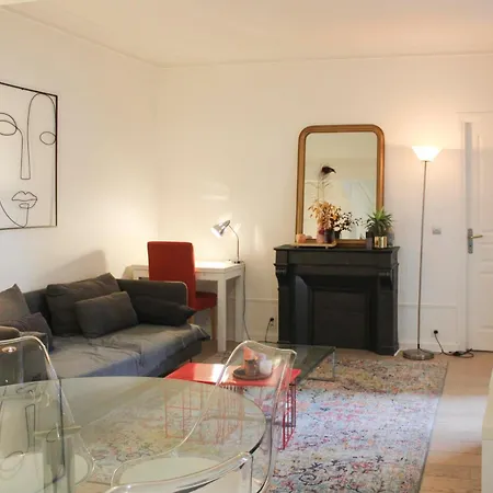 Cosy For Two In The Heart Of * Paryż